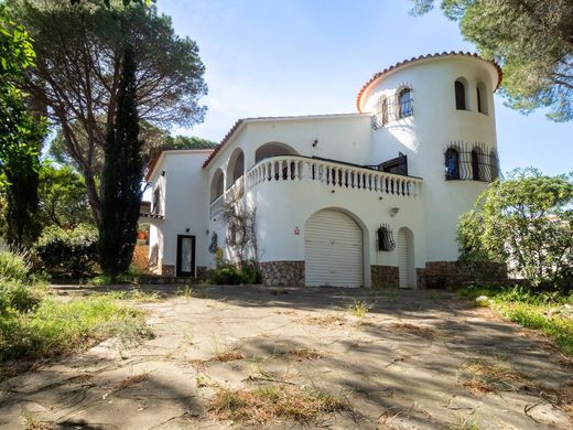 Luxury House for sale in L Escala, 645 000 €, Photo 2
