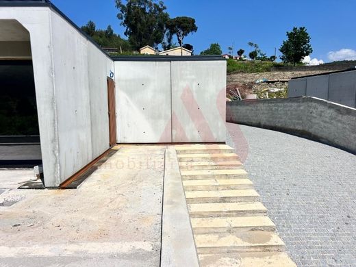 Maison de luxe à vendre à Guimarães, 445 000 €, Photo 2