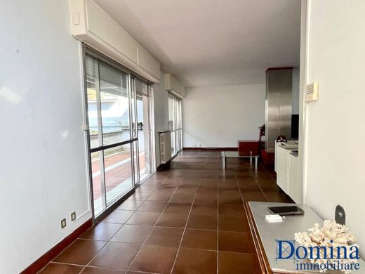 Luxury Apartment for sale in Massa, 850 000 €, Photo 2