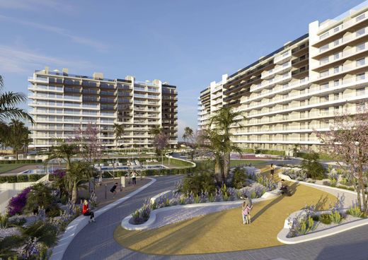 Luxury Apartment for sale in Torrevieja, 404 000 €, Photo 2