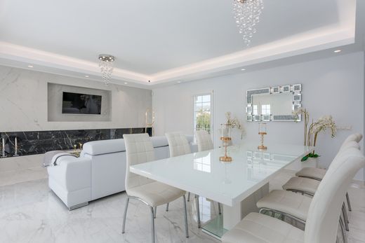Maison de luxe à vendre à Nueva Andalucia, 875 000 €, Photo 3