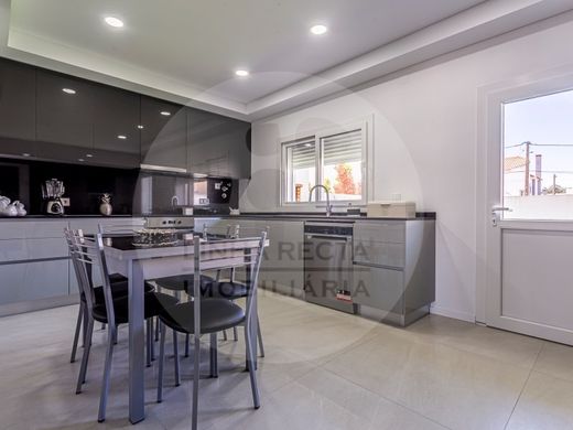 Luxury House for sale in Seixal, 625 000 €, Photo 4