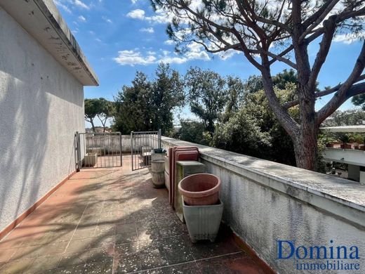 Luxury Apartment for sale in Massa, 850 000 €, Photo 7