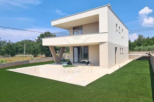 Maison de luxe à vendre à Krk, 870 000 €, Photo 5