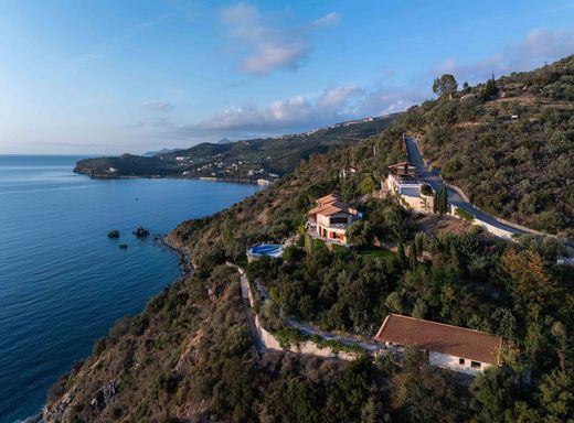 Luxury House for sale in Péra Mélana, 3 220 000 €, Photo 1