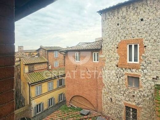 Luxury Apartment for sale in Siena, 625 000 €, Photo 1