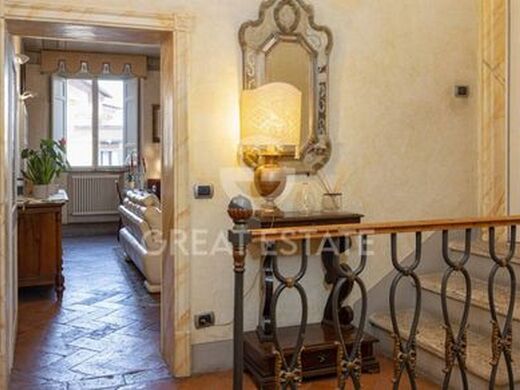 Luxury Apartment for sale in Siena, 630 000 €, Photo 4