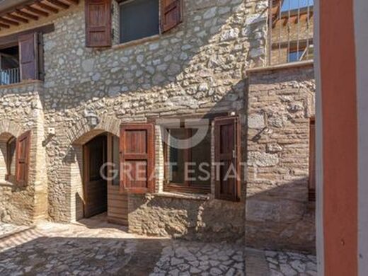 Luxury House for sale in Trevi, 560 000 €, Photo 6