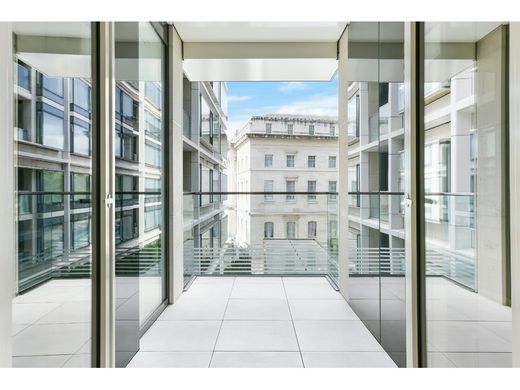 Luxury Apartment for sale in London, 1 153 016 €, Photo 2