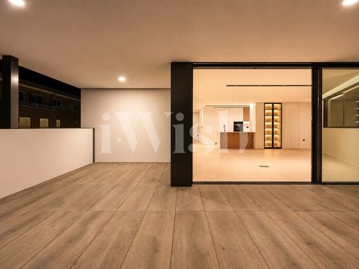 Luxury Apartment for sale in Gondomar, 558 000 €, Photo 2