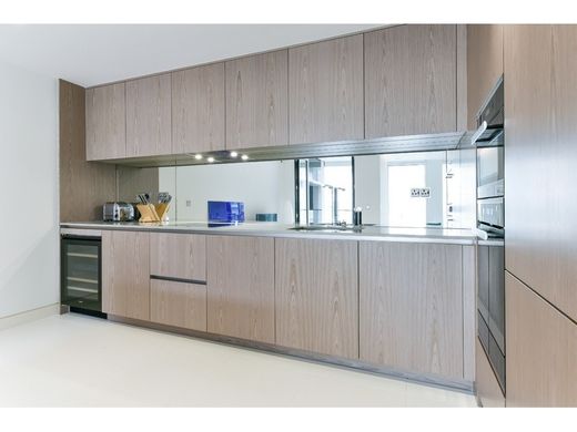 Luxury Apartment for sale in London, 1 153 016 €, Photo 5