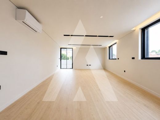 Luxury Apartment for sale in Gondomar, 430 000 €, Photo 5