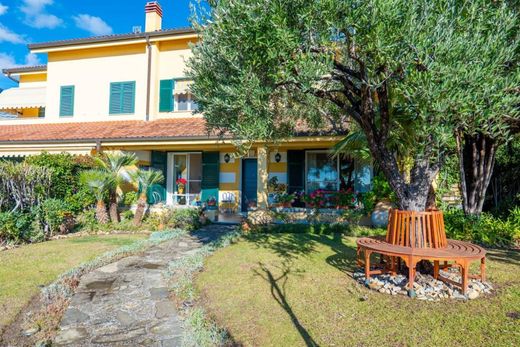 Luxury House for sale in San Remo, 619 000 €, Photo 1