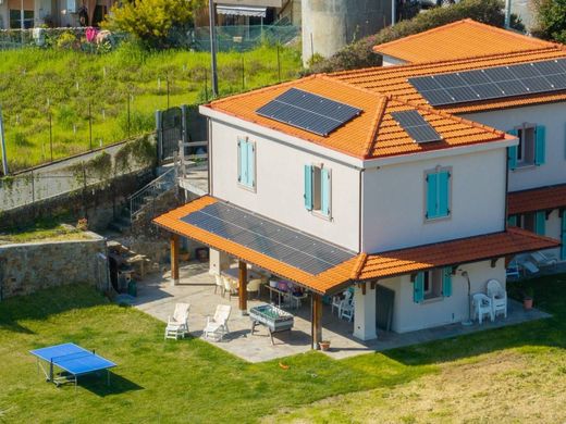 Luxury House for sale in San Remo, 840 000 €, Photo 1