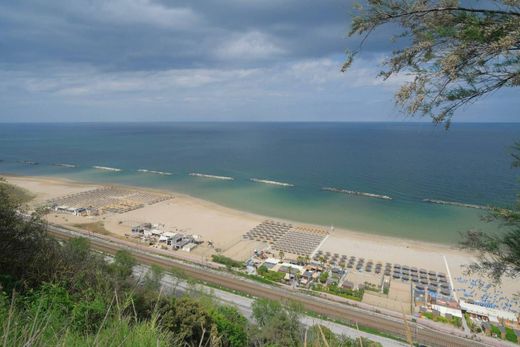 Luxury House for sale in Pesaro, 800 000 €, Photo 6