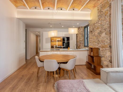 Luxury Apartment for sale in Girona, 750 000 €, Photo 1