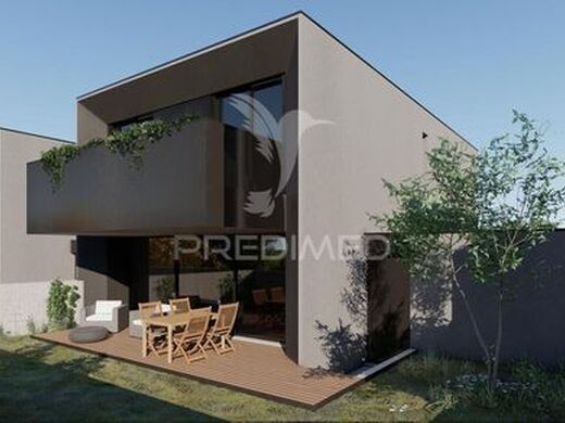 Luxury House for sale in Braga, 430 000 €, Photo 1