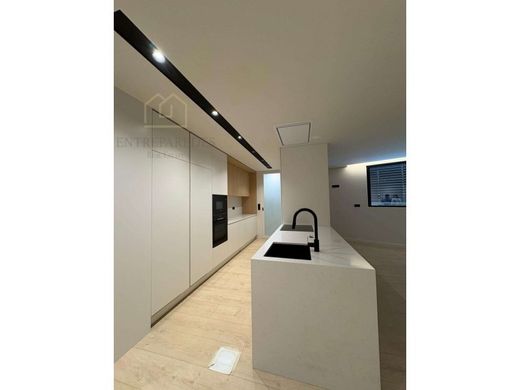 Luxury Apartment for sale in Gondomar, 620 000 €, Photo 2
