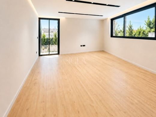 Luxury Apartment for sale in Gondomar, 576 000 €, Photo 3