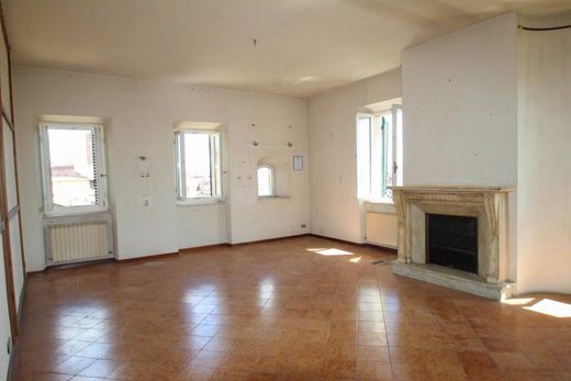 Luxury Apartment for sale in Siena, 850 000 €, Photo 4