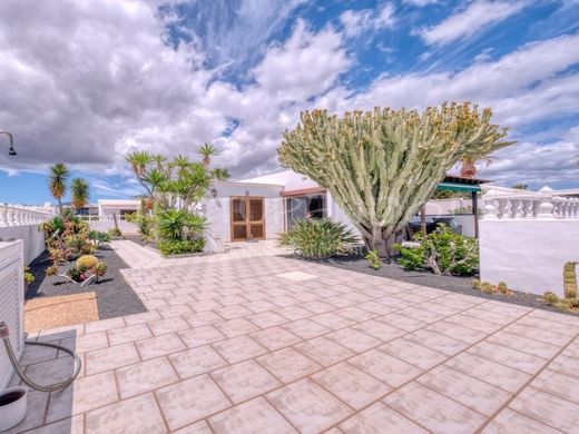 Luxury House for sale in Tías, 723 000 €, Photo 5