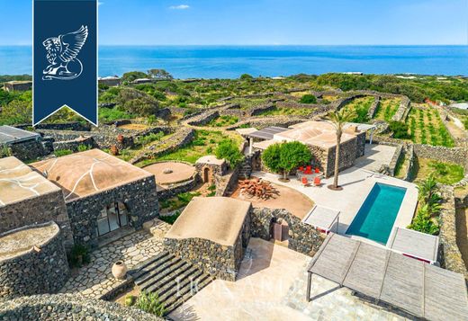 Luxury House for sale in Pantelleria, 3 650 009 €, Photo 1