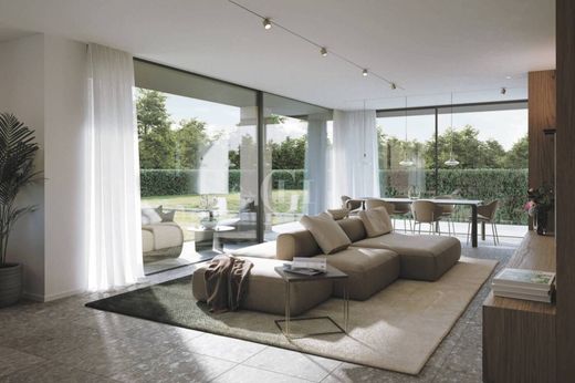 Luxury House for sale in Menaggio, 2 500 000 €, Photo 1
