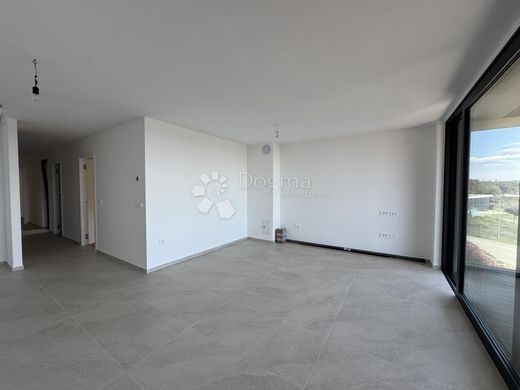 Luxury Apartment for sale in Novigrad, 559 000 €, Photo 4