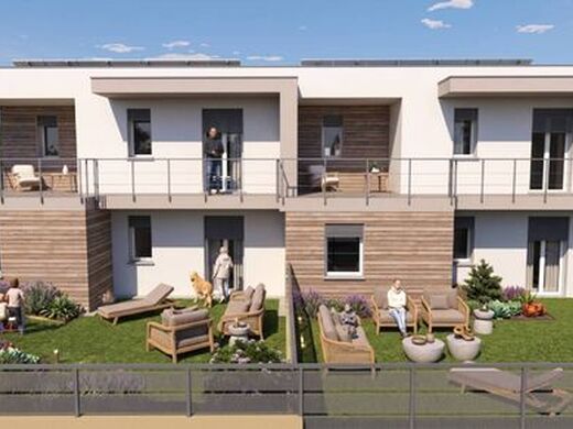Luxury House for sale in Gavirate, 464 000 €, Photo 1