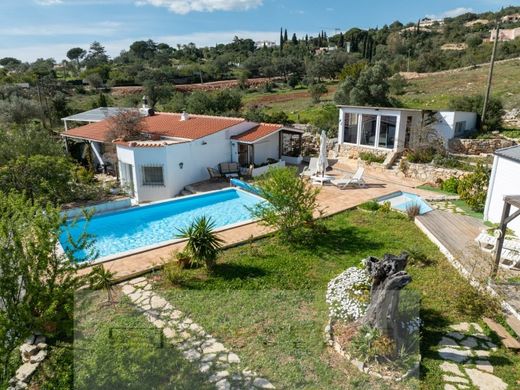 Maison de luxe à vendre à Faro, 590 000 €, Photo 1