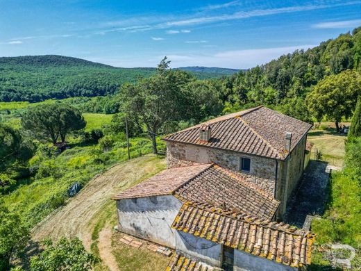 Luxury House for sale in Pomarance, 990 000 €, Photo 1