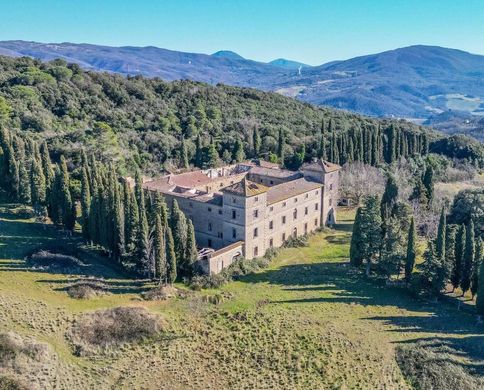 Luxury House for sale in Pomarance, 1 200 000 €, Photo 1