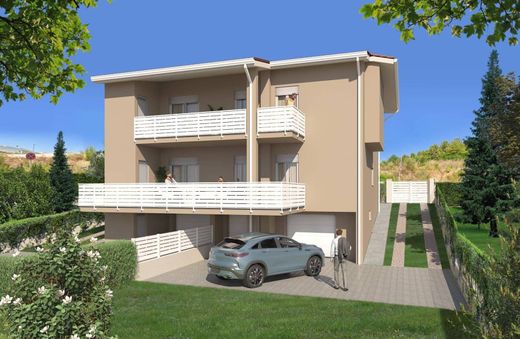 Luxury Apartment for sale in Piombino, 690 000 €, Photo 1