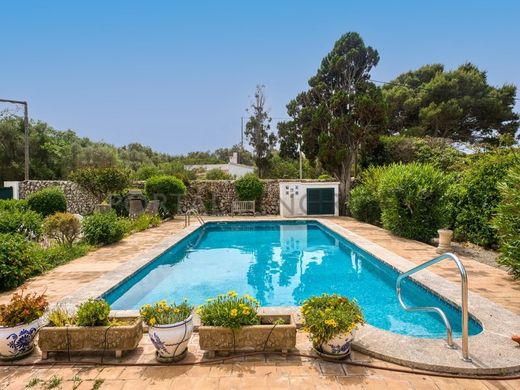 Luxury House for sale in Es Castell, 699 000 €, Photo 2