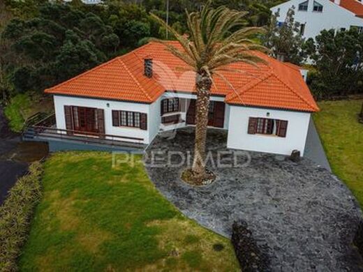 Luxury House for sale in Velas, 750 000 €, Photo 1