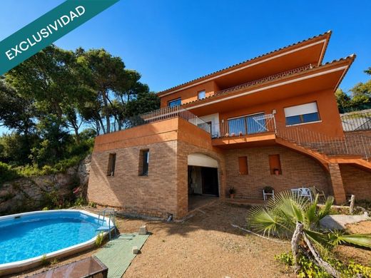 Luxury House for sale in Begur, 630 000 €, Photo 1