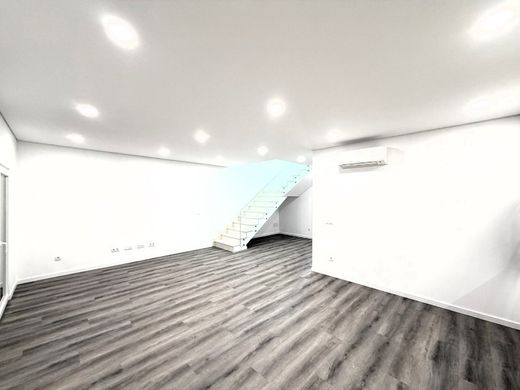Maison de luxe à vendre à Torres Vedras, 480 000 €, Photo 4