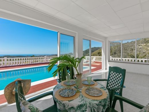 Maison de luxe à vendre à Aigües, 750 000 €, Photo 6