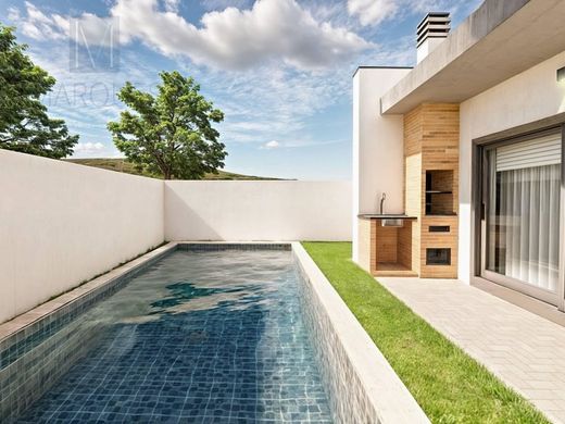 Luxury House for sale in Seixal, 625 000 €, Photo 7