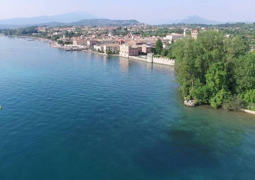Luxury Apartment for sale in Lazise, 735 000 €, Photo 1