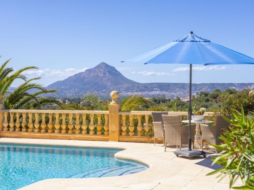 Luxury House for sale in Javea, 945 000 €, Photo 1
