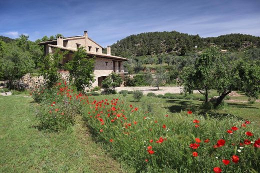 Luxury House for sale in La Fresneda, 599 000 €, Photo 1