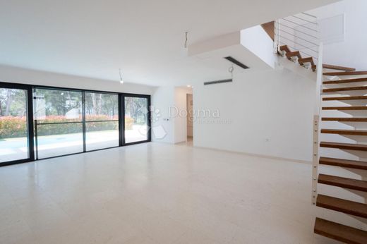 Luxury Apartment for sale in Zadar, 673 000 €, Photo 5