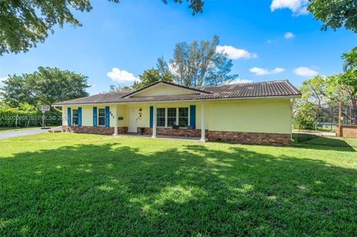 Luxury House for sale in Coral Springs, 667 776 €, Photo 1