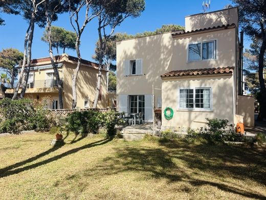 Luxury House for sale in Calvià, 980 000 €, Photo 1
