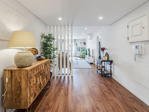 Appartement de luxe à vendre à Lisbon, 870 000 €, Photo 2
