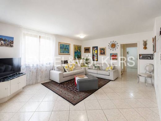 Maison de luxe à vendre à Tenna, 630 000 €, Photo 7