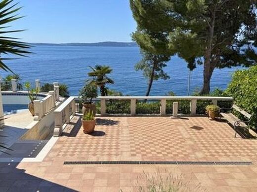 Luxury House for sale in Ciovo, 3 750 000 €, Photo 1