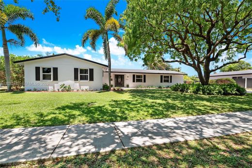 Luxury House for sale in Palmetto Bay, 808 256 €, Photo 1