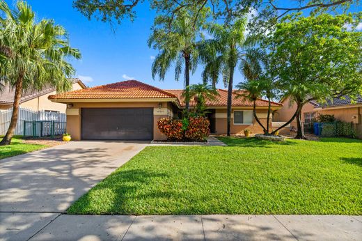 Luxury House for sale in Pembroke Pines, 644 165 €, Photo 1